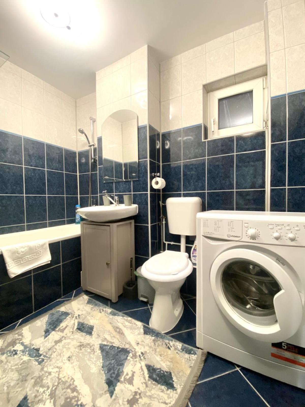 Kronstadt Apartment - Pet Friendly Brasov Exterior photo