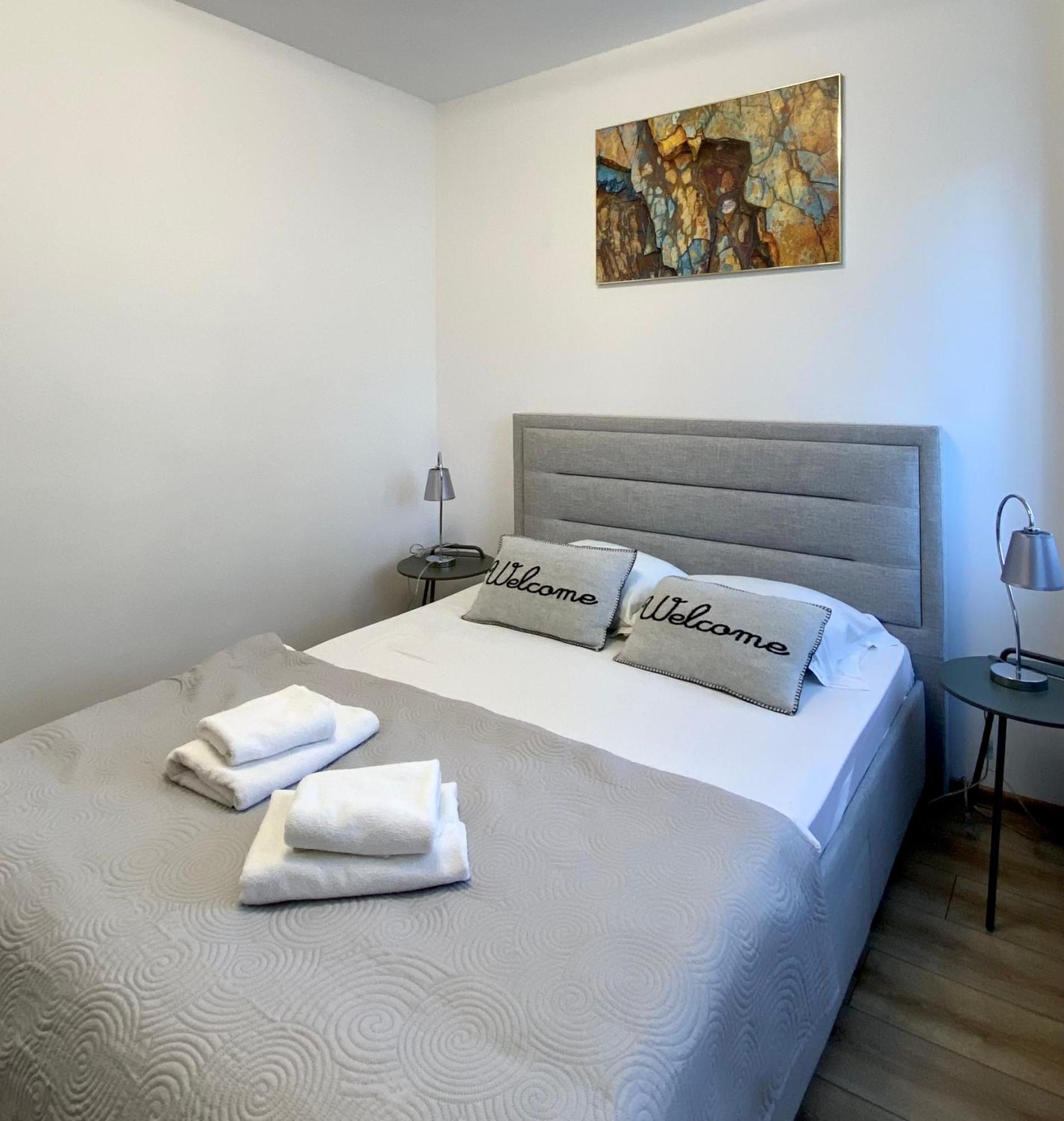 Kronstadt Apartment - Pet Friendly Brasov Exterior photo